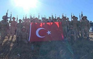 Cumhuriyet’in 99. yılını 1744 rakımlı Dinek...