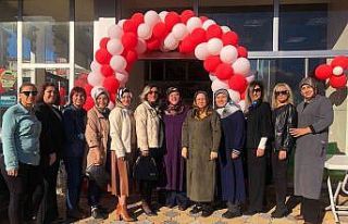 Demirtaş’tan hayır çarşısına destek