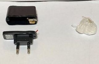 Denizli’de şarj aleti içine gizlenmiş uyuşturucu...