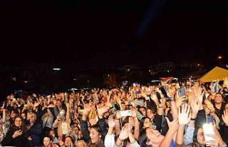 Didim’de 29 Ekim coşkusu fener alayı ve konserle...