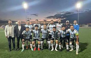 Diliskelesi dolu dizgin hedefe koşuyor