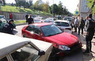 Direksiyon hakimiyetini kaybeden sürücü karşı...