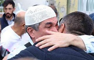 Dualarla uğurlandılar