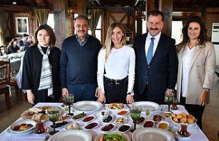 Dünya rekortmeni, Balıkesir kahvaltısıyla tanıştı