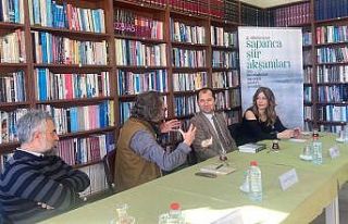 Dünya şairleri liselerde şiiri konuştu