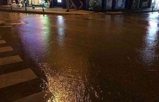 Edirne’de su borusu patladı, asfaltta metrelerce...