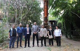 Efeler’de ’Yarı Olimpik Yüzme Havuzu’ için...