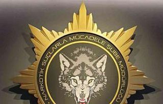 Emanet koliden esrar çıktı