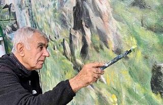 Emekli asker sokakları tuvale çevirdi