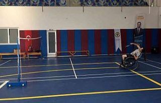 Engelleri spor yaparak aştı