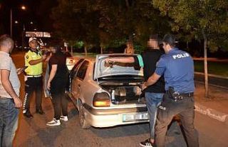 Erzincan’da çeşitli suçlardan aranan 16 kişi...