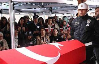 Eşi ve kızlarından şehit polise son bakış