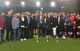 ESOGÜ Birimler Arası Futbol Turnuvası’nda kupanın...
