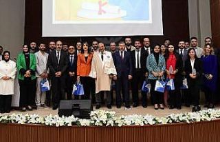 ETÜ’de başarılı akademisyenler ödüllendirildi