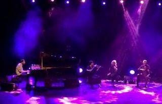 Evgeny Grinko piyanosu ile hayranlarına keyifli dakikalar...