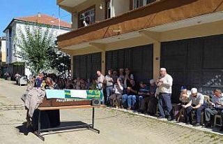 Evinde ölü bulunan belediye personeli defnedildi