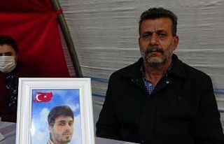 Evlat nöbetindeki baba oğluna kavuşamadan kansere...