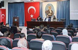 GAÜN’de Cumhuriyeti paneli