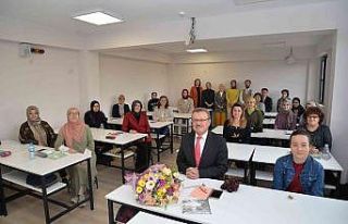 Geleneksel Türk Sanatları Bölümü’nde ilk ders...