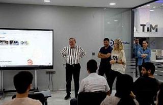 Gençlere 29 Ekim’e özel “29 GB internet”