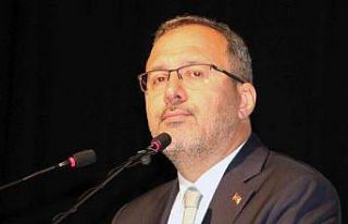 Gençlik ve Spor Bakanı Dr. Muharrem Kasapaoğlu;