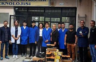 Geri dönüşüme katkı sağlayan okula hediye