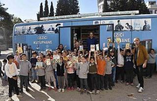 Gezici kütüphane öğrenciler ile buluşuyor