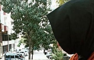 Gönüllülerden askıda kıyafet kampanyası