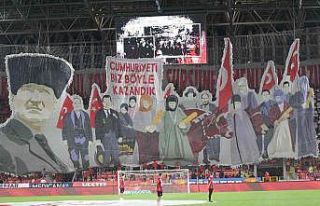 Göztepe taraftarından 29 Ekim koreografisi