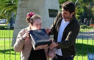 Güneş tutulmasını iğne projektörü ile izlediler