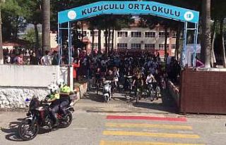 Hatay’da 298 öğrenci Cumhuriyetin 99. yılını...