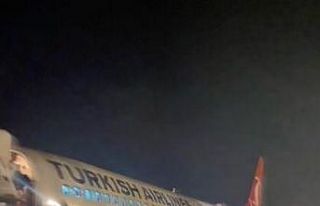 Hatay’da THY uçağının lastiği patladı