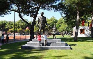 HayatPark’a Atatürk anıtı