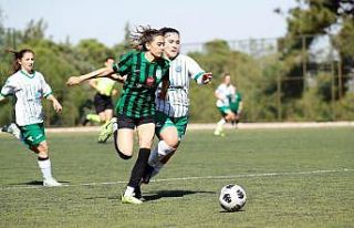 Horozkent’in kızları ilk haftada farklı kazandı