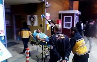 İki grup arasında bıçaklı kavga: 2 yaralı