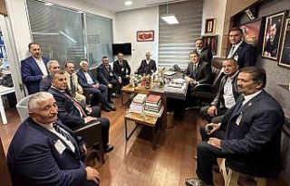 İlçe Belediye Başkanlarıyla istişare etti