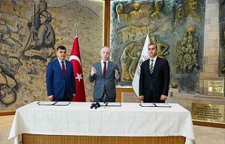 İmzalar, öğretmenler ortaokulu için atıldı