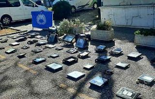 Işıkla tüketiciyi aldatıyorlardı...Pazarcılara...