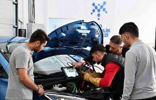 İTO yerli otomobil öncesi ’elektrikli araç tamiri’...