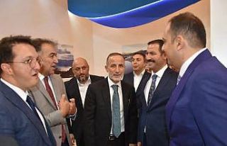 İzmir’deki Bitlis Tanıtım Günleri’nde Tatvan...