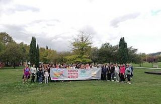 İzmitli kadınlardan Dünya Yürüyüş Günü’nde...