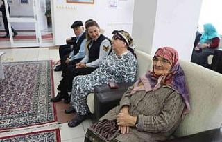 Jandarma ekiplerinden huzurevi sakinlerine ziyaret