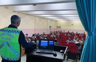 Jandarmadan okul servisi şoförlerine eğitim