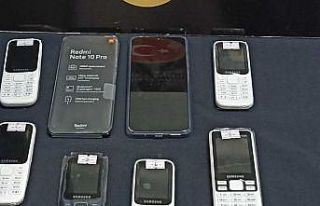 Kaçakçılar çok sayıda malzemeyle yakalandı