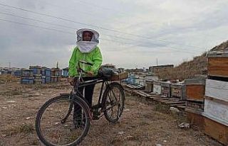 Kadın üretici bisikletiyle 90 kilometreyi aşıp...