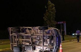 Kamyonet devrildi: 1 yaralı