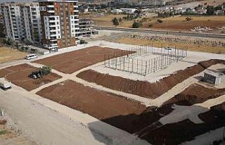 Karaköprü’de yeni spor sahalarının yapım çalışmaları...