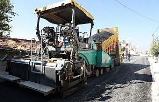 Karatay’da yol çalışmalarına devam ediyor