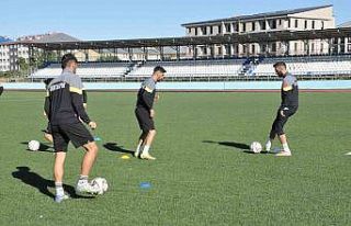 Kars 36 Spor Palandöken maçı hazırlıklarını...