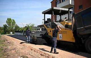 Kartepe’de 8 sokak asfaltlandı